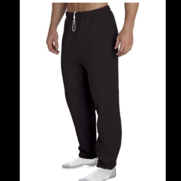 Gildan Other - New Gildan Closed Bottom Black Sweatpants w Pocket